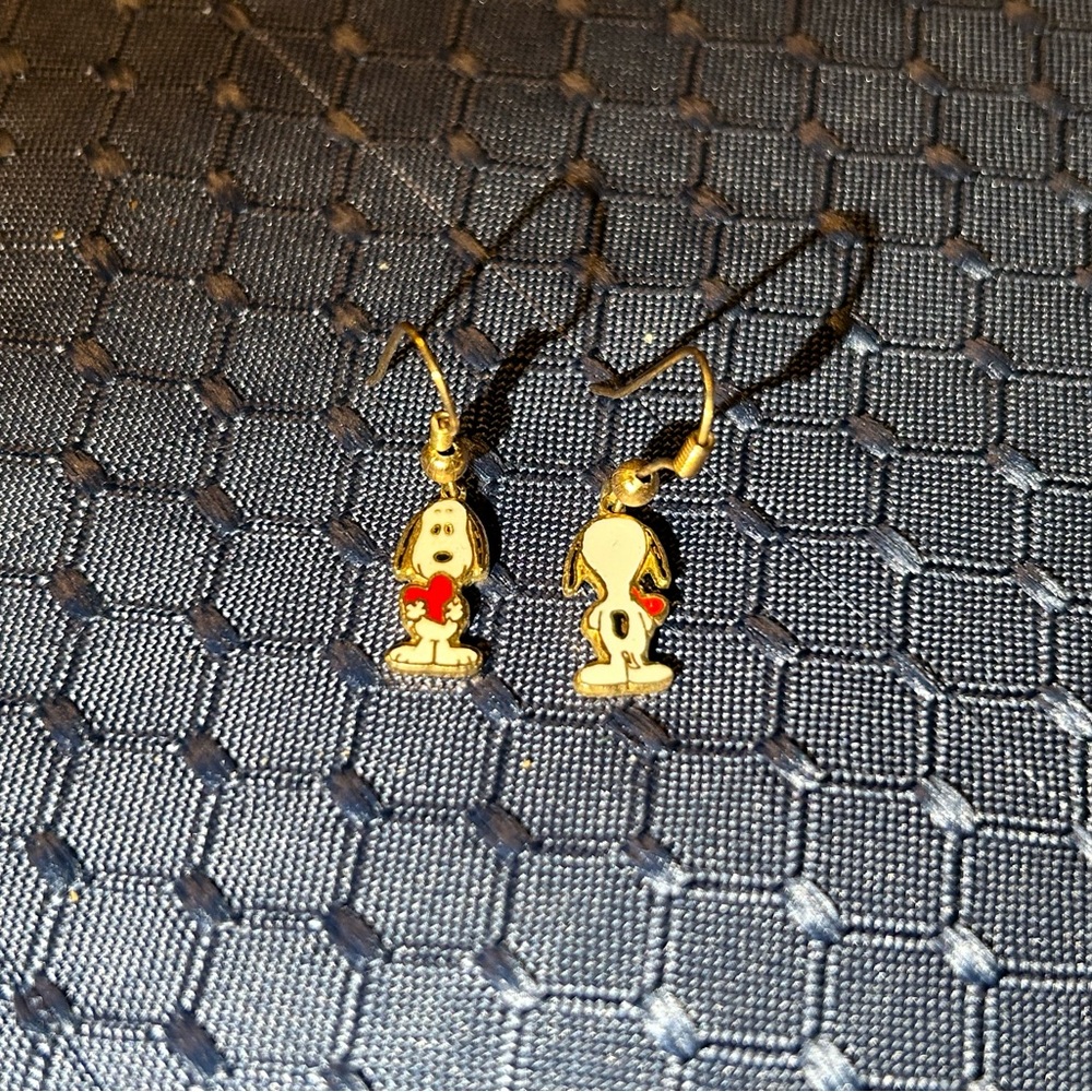 Goldtone Snoopy Earrings